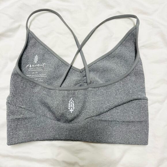 Free People Free Throw Strappy Back Cutout Ribbed Crop Top Grey M/L Athleisure - Picture 6 of 6